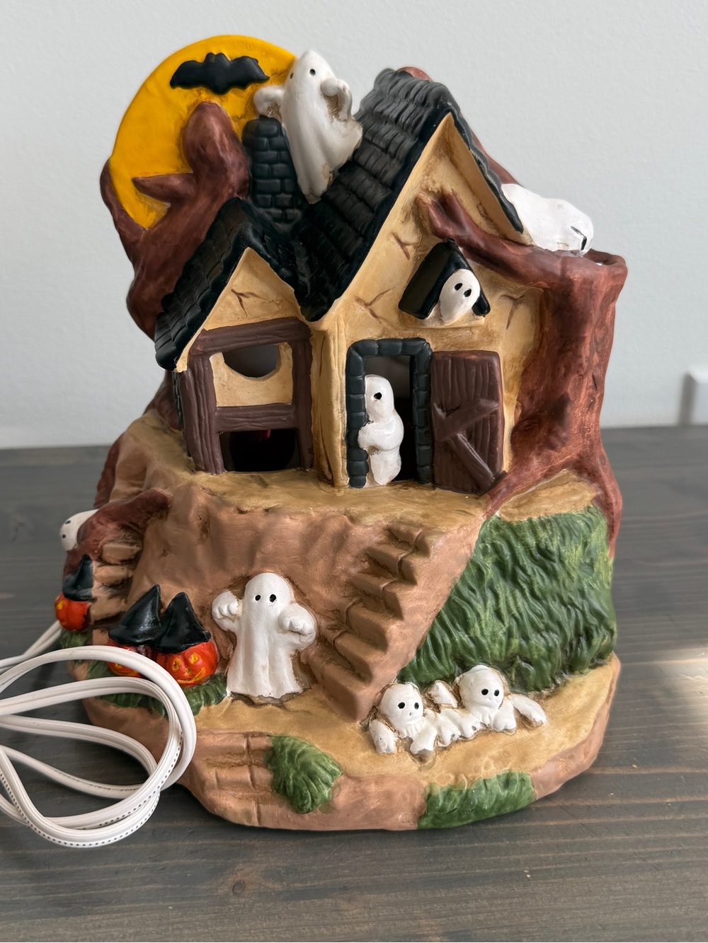 Vintage Pacific arm lighted ceramic Haunted Halloween House